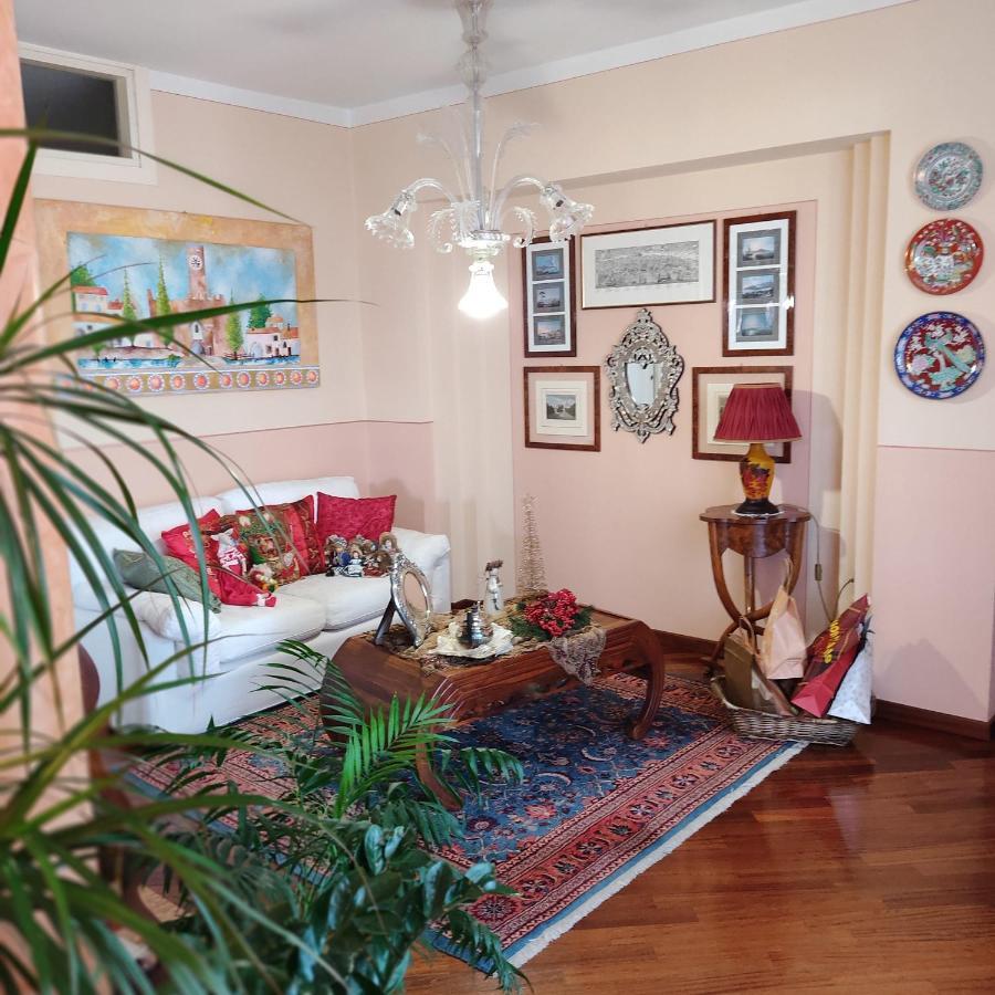 Lovely Casa Paola Villlafranca Centro Zimmer Rooms Villafranca di Verona Exteriör bild